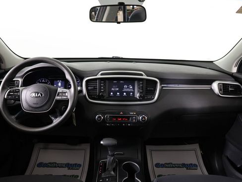 Used 2019 Kia Sorento LX image 29