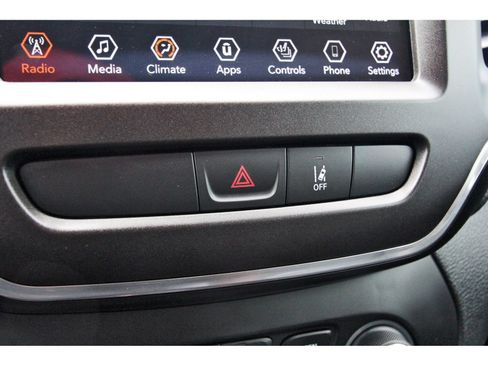 Used 2022 Jeep Cherokee Trailhawk AWD/4WD image 27