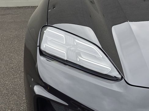 New 2026 Porsche Macan 4 Electric image 11