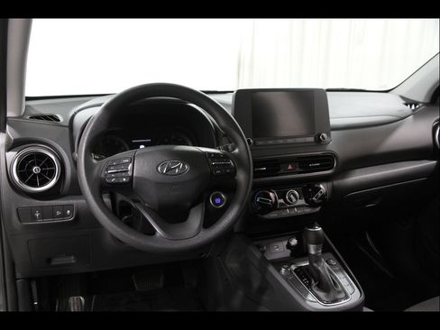 Used 2023 Hyundai Kona SEL AWD/4WD image 6