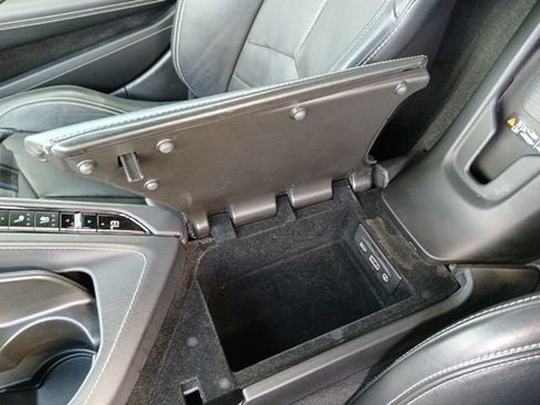 Used 2022 Chevrolet Corvette Stingray Preferred Cpe w/ Z51 Performance Package image 17