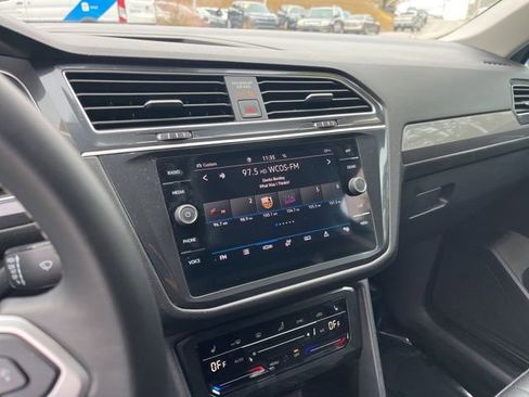 Used 2024 Volkswagen Tiguan SE image 23