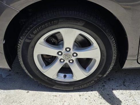 Used 2012 Toyota Sienna LE FWD image 9