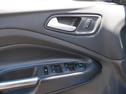 Used 2018 Ford Escape SE w/ Ford Safe & Smart Package AWD/4WD image 15
