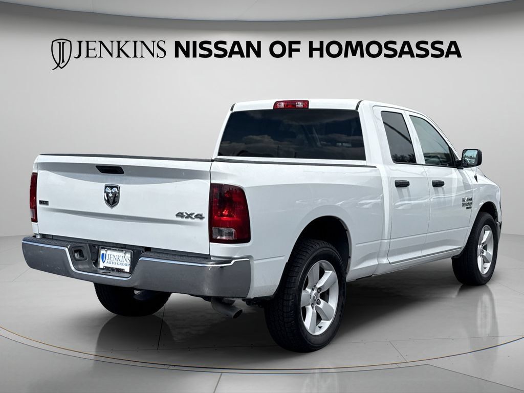 Used 2024 RAM 1500 Classic SLT AWD/4WD image 7