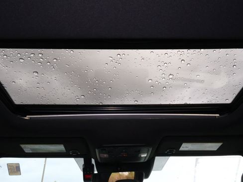 Used 2024 Toyota Tacoma TRD Sport w/ TRD Sport Upgrade Package image 12