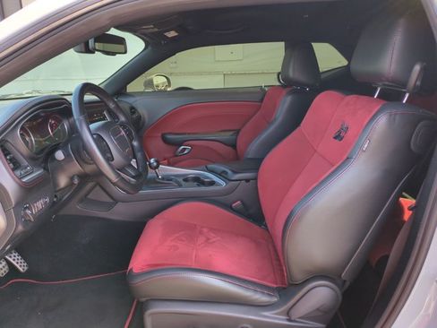 Used 2022 Dodge Challenger R/T Scat Pack RWD image 16
