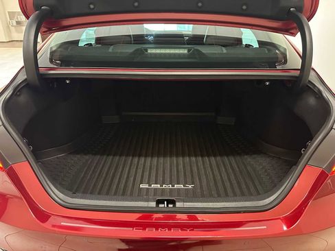 Used 2020 Toyota Camry XLE w/ Driver Assist Package image 31