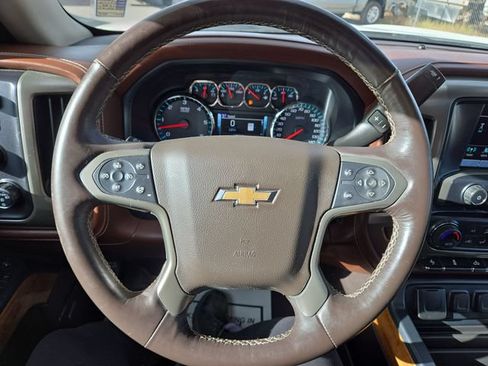Used 2018 Chevrolet Silverado 1500 High Country AWD/4WD image 18