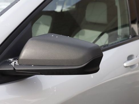 Used 2018 Chevrolet Equinox LS image 12