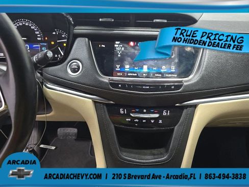 Used 2019 Cadillac XT5 FWD image 6