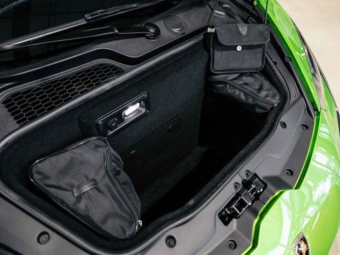 Used 2023 Lamborghini Huracan Tecnica image 11