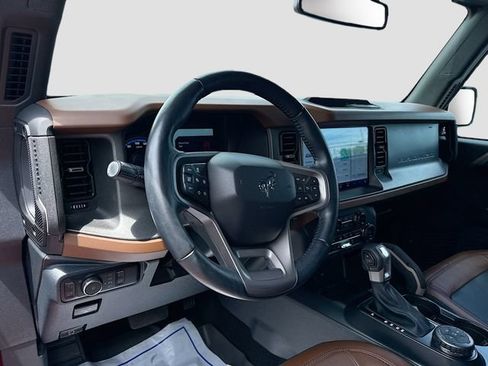 Used 2024 Ford Bronco Outer Banks AWD/4WD image 14