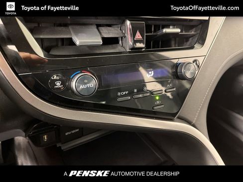 Used 2024 Toyota Camry SE image 28