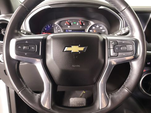 Used 2020 Chevrolet Blazer LT FWD image 3