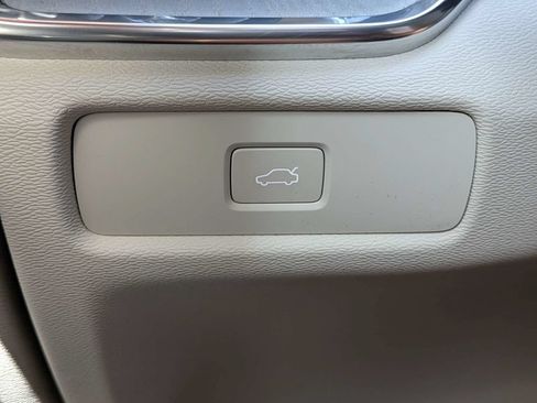 Certified 2024 Volvo S60 B5 Plus w/ Protection Package FWD image 36