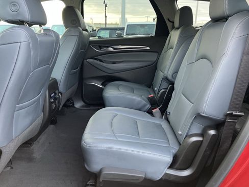 Used 2019 Buick Enclave Essence image 27