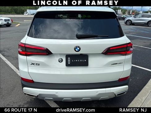 Used 2022 BMW X5 xDrive40i w/ Premium Package AWD/4WD image 4