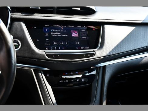 Used 2023 Cadillac XT5 Premium Luxury w/ LPO, Floor Liner Package AWD/4WD image 20