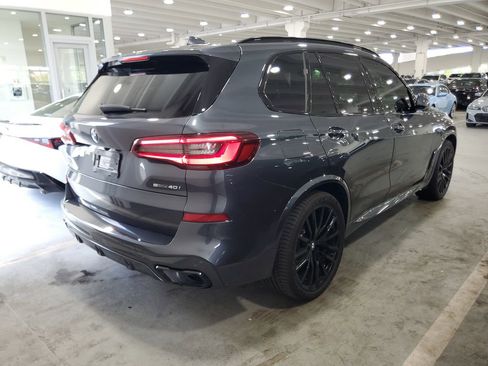 Used 2022 BMW X5 sDrive40i w/ M Sport Package RWD image 3