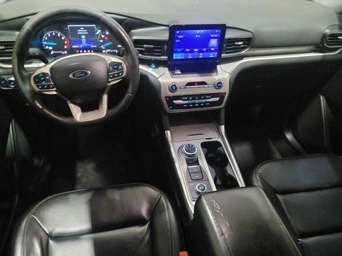 Used 2021 Ford Explorer XLT w/ Equipment Group 202A image 22