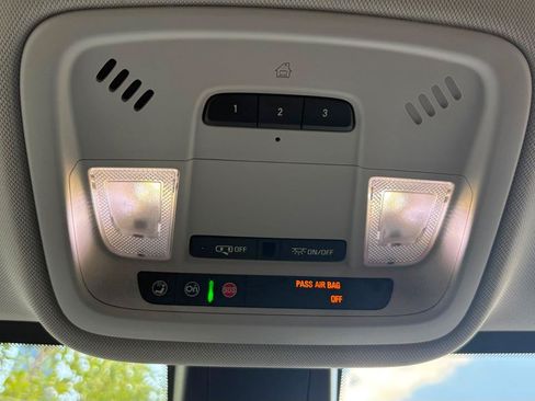 Used 2018 Chevrolet Traverse Premier w/ LPO, Floor Liner Package FWD image 31