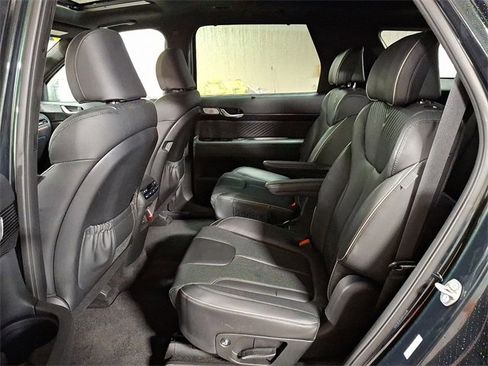 Used 2024 Hyundai Palisade Calligraphy image 10