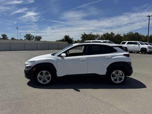 Used 2023 Hyundai Kona SEL FWD image 6