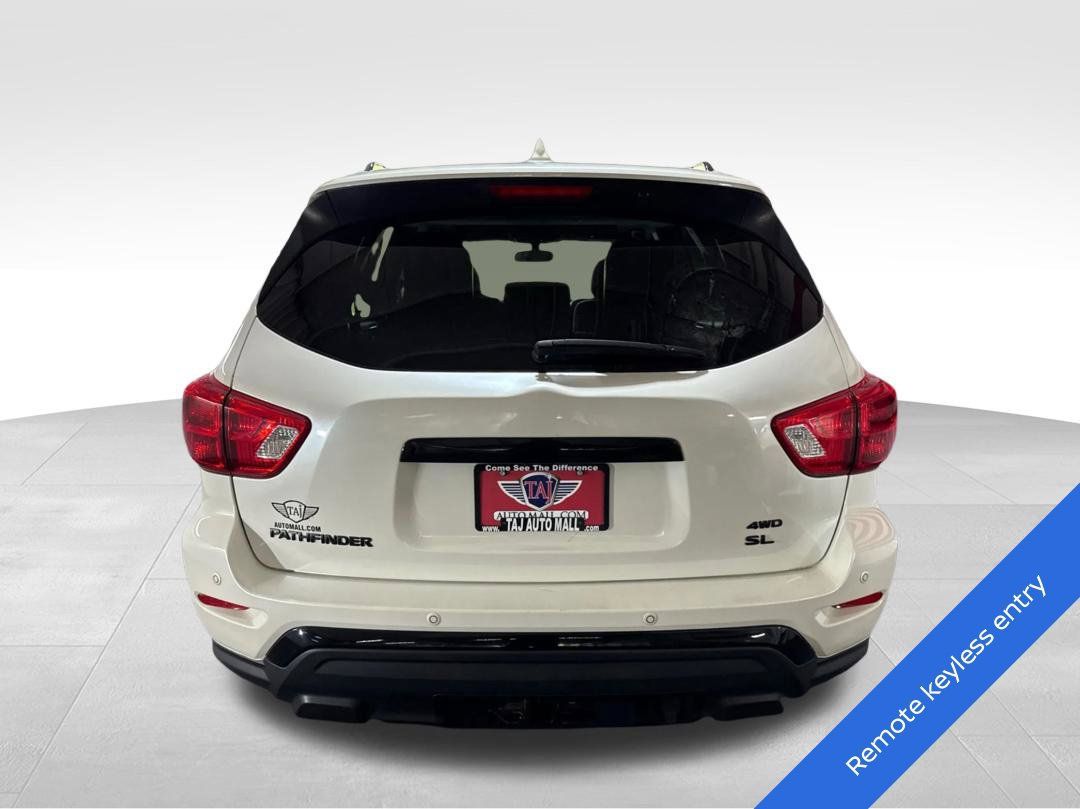 Used 2020 Nissan Pathfinder SL AWD/4WD image 6