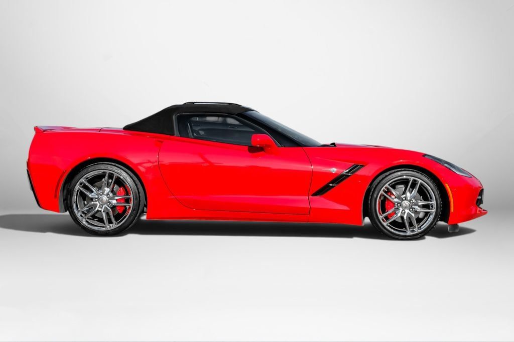 Used 2015 Chevrolet Corvette Stingray Convertible w/ 2LT Preferred Equipment Group RWD image 5