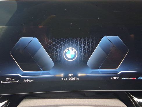 Used 2026 BMW X1 xDrive28i w/ Technology Package AWD/4WD image 17