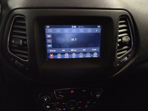 Used 2019 Jeep Compass Sport w/ Tech Group FWD image 25
