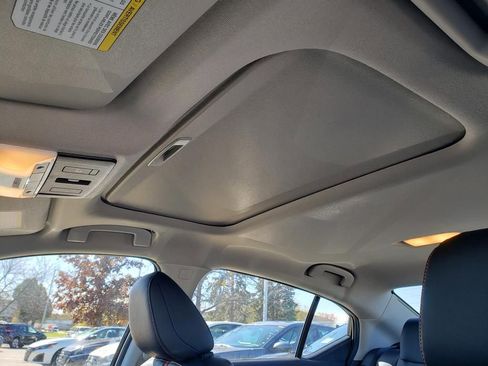 New 2025 Nissan Sentra SR w/ SR Premium Package FWD image 9
