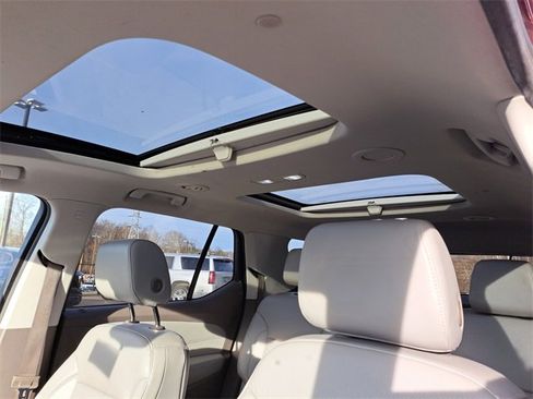Used 2018 Chevrolet Traverse Premier image 26