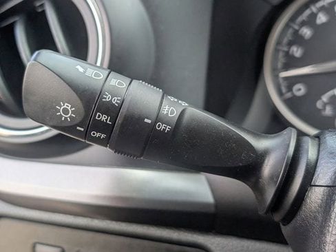 Used 2021 Toyota Tacoma SR5 w/ SR5 Appearance Package (SM) image 21