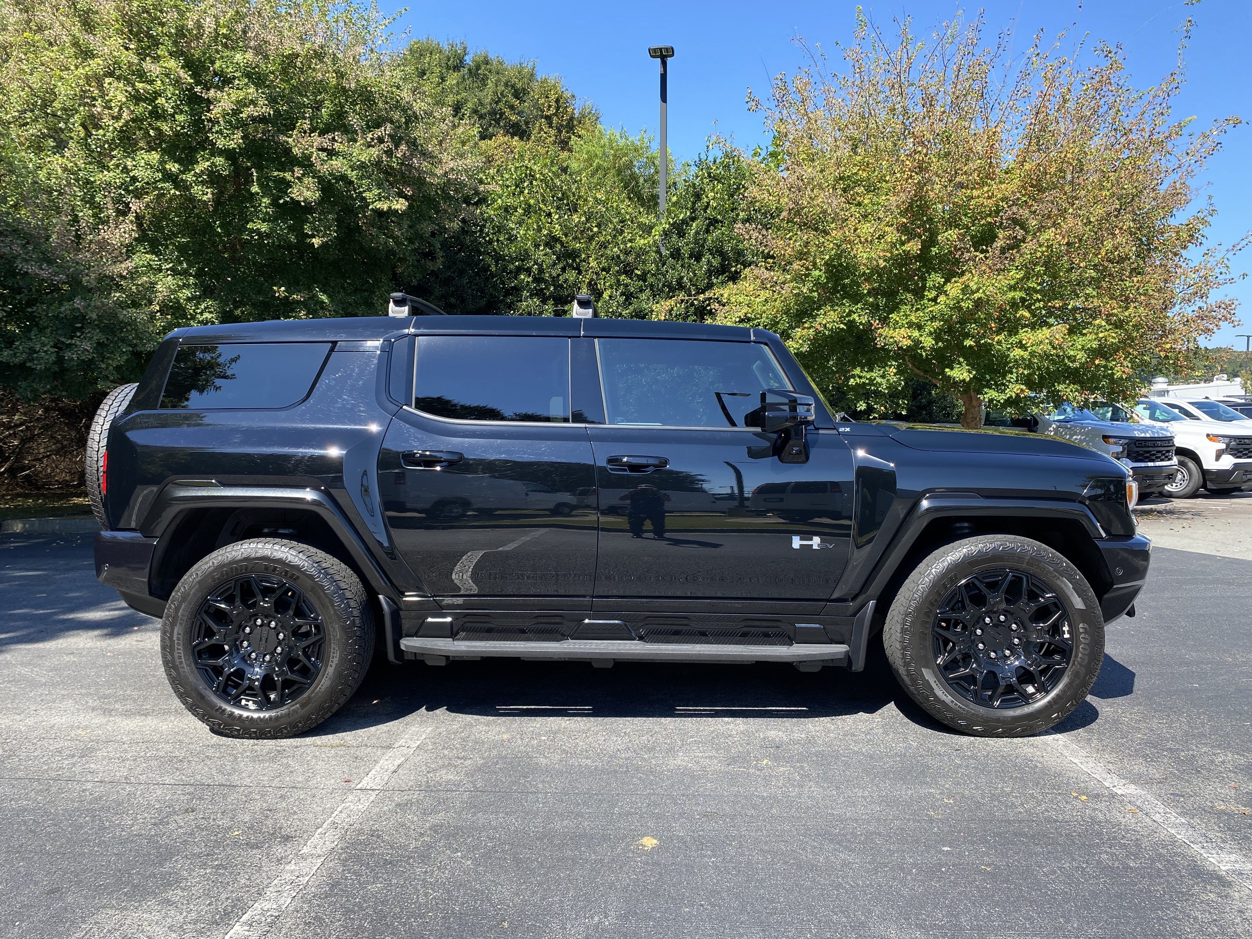 Used 2025 GMC Hummer EV 2X AWD/4WD image 10