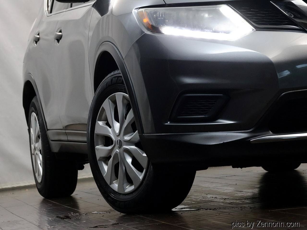 Used 2016 Nissan Rogue S FWD image 4