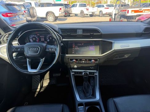 Used 2019 Audi Q3 2.0T Premium w/ Convenience Package AWD/4WD image 17