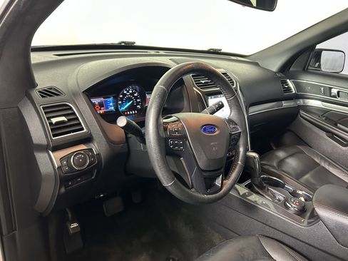 Used 2017 Ford Explorer Sport AWD/4WD image 13
