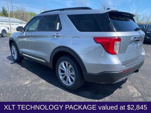Used 2024 Ford Explorer XLT w/ Equipment Group 202A AWD/4WD image 4