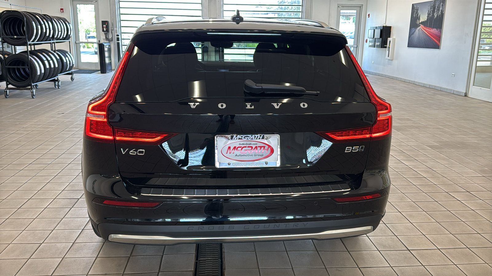New 2026 Volvo V60 B5 Cross Country Plus w/ Protection Package Premier AWD/4WD image 6