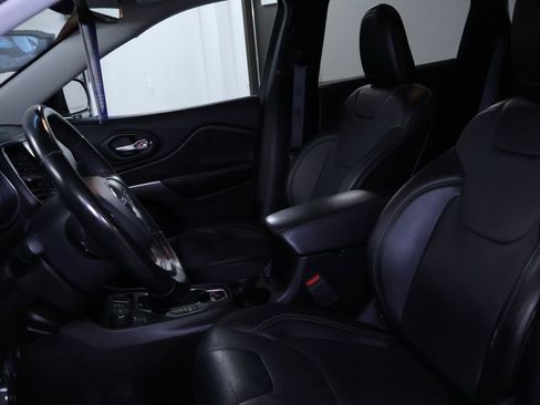 Used 2020 Jeep Cherokee Limited image 15