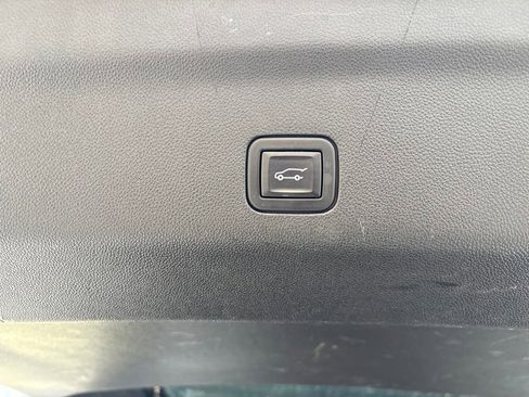 Used 2021 Chevrolet Tahoe LT AWD/4WD image 8