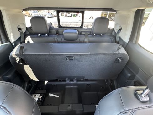 New 2026 Ford Maverick Lariat AWD/4WD image 13