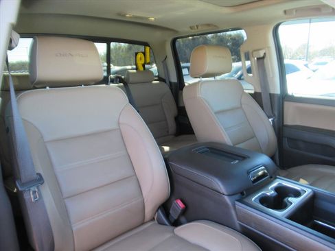 Used 2019 GMC Sierra 2500 Denali w/ Duramax Plus Package image 11