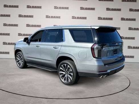 Used 2025 Chevrolet Tahoe High Country AWD/4WD image 3