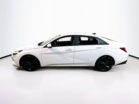 Used 2022 Hyundai Elantra Blue w/ Cargo Package image 4