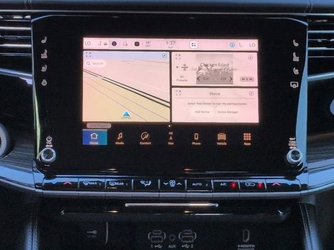 Used 2022 Jeep Wagoneer Series III w/ Premium Group I image 18