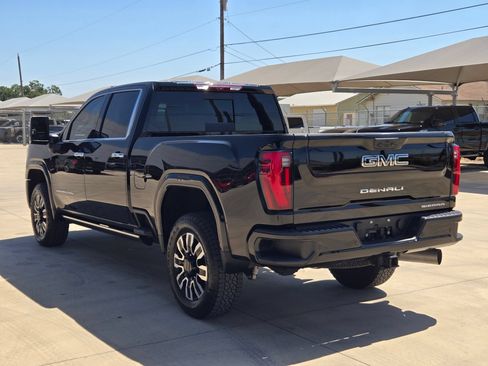 Used 2024 GMC Sierra 2500 Denali Ultimate AWD/4WD image 5