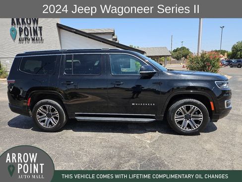 Used 2024 Jeep Wagoneer Series II w/ Flexible Seating Group RWD image 13